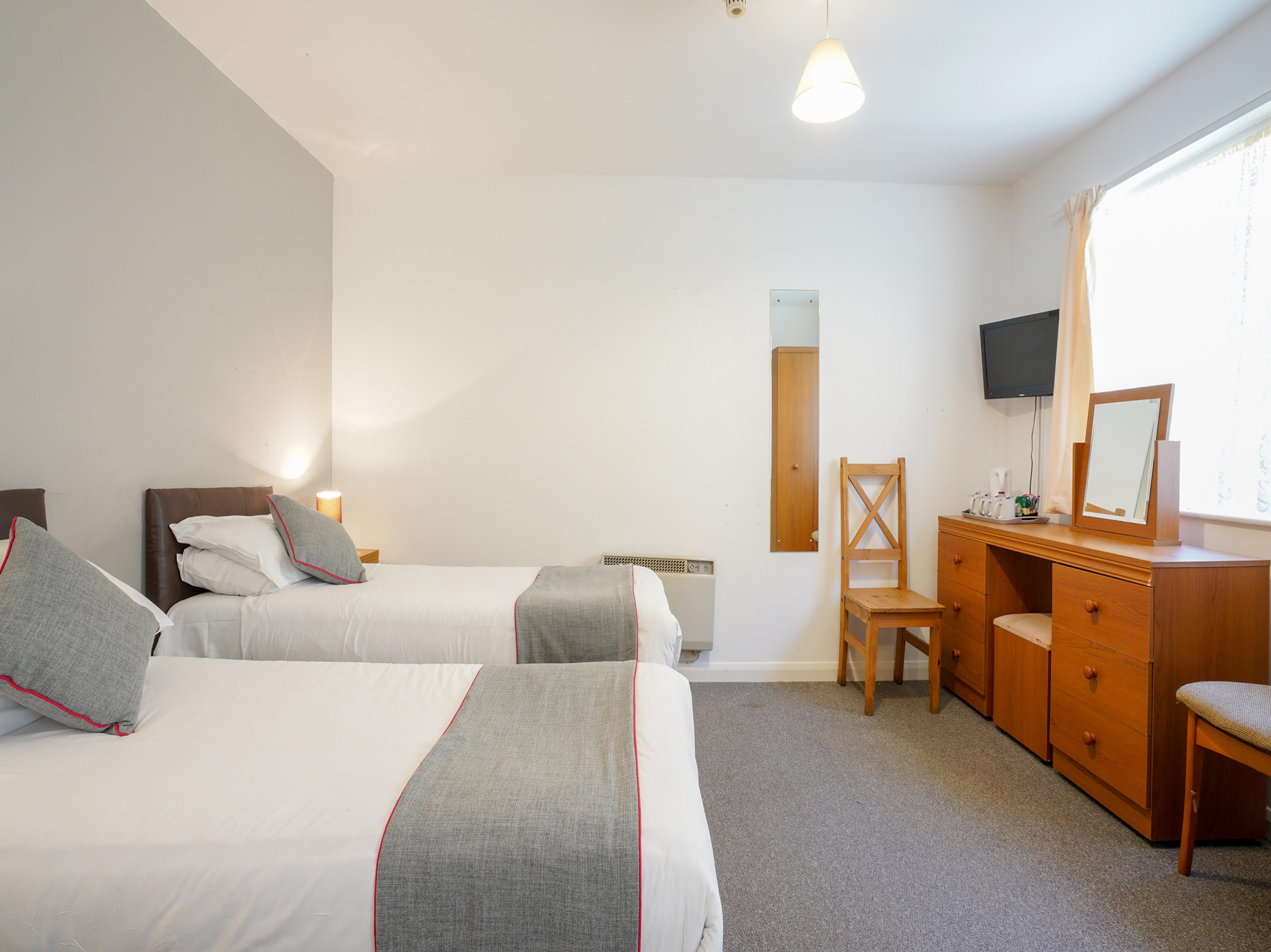 Oyo Shanklin Beach Hotel Экстерьер фото