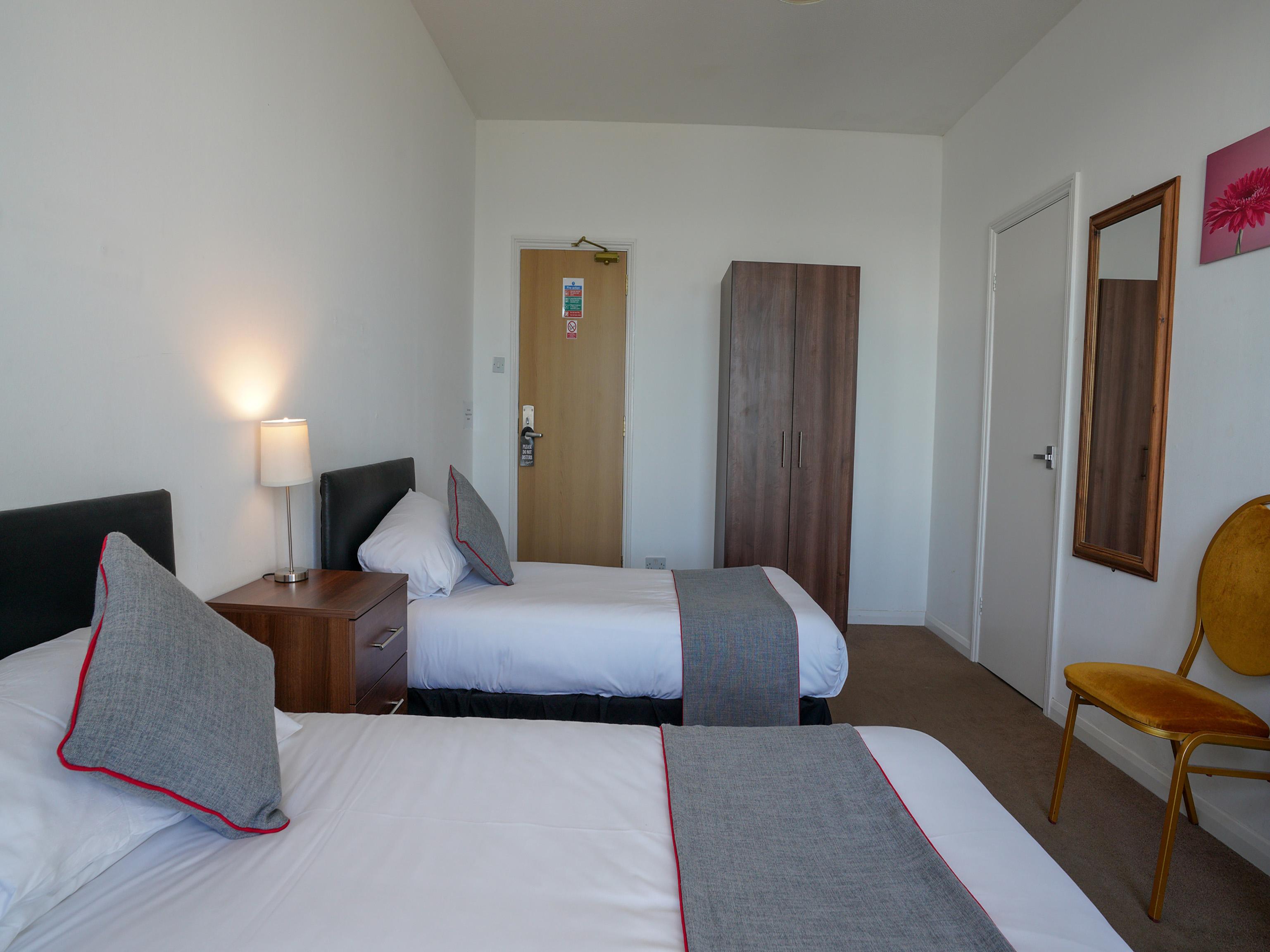Oyo Shanklin Beach Hotel Экстерьер фото