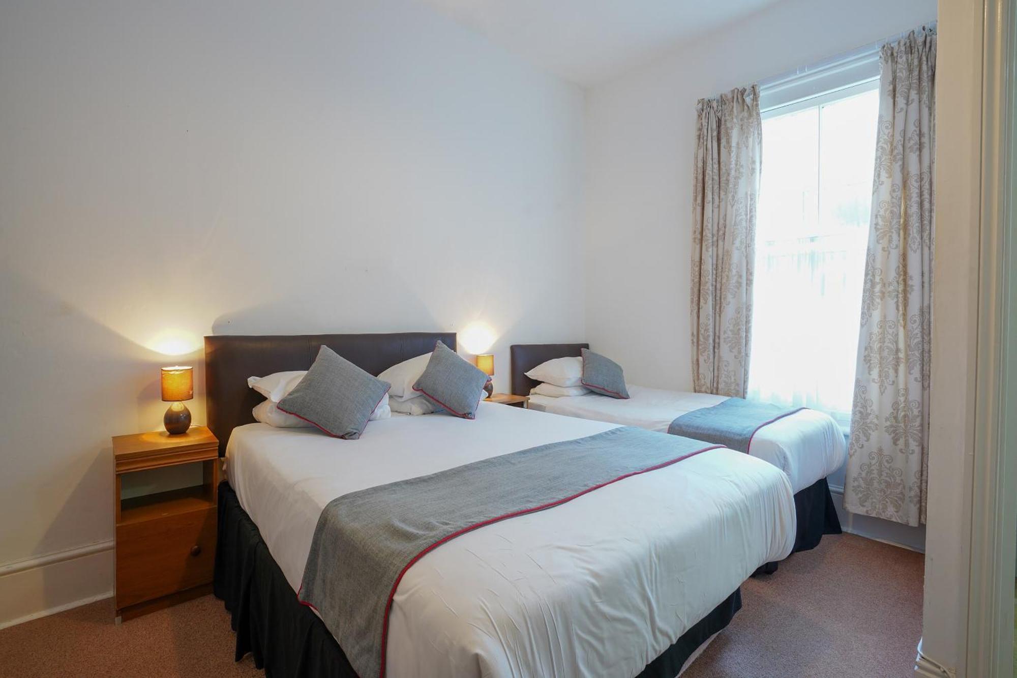 Oyo Shanklin Beach Hotel Экстерьер фото